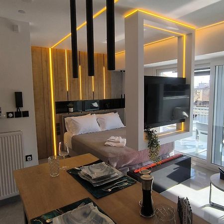 Larisa Absolute Suites, Sky View Smart Home ภายนอก รูปภาพ