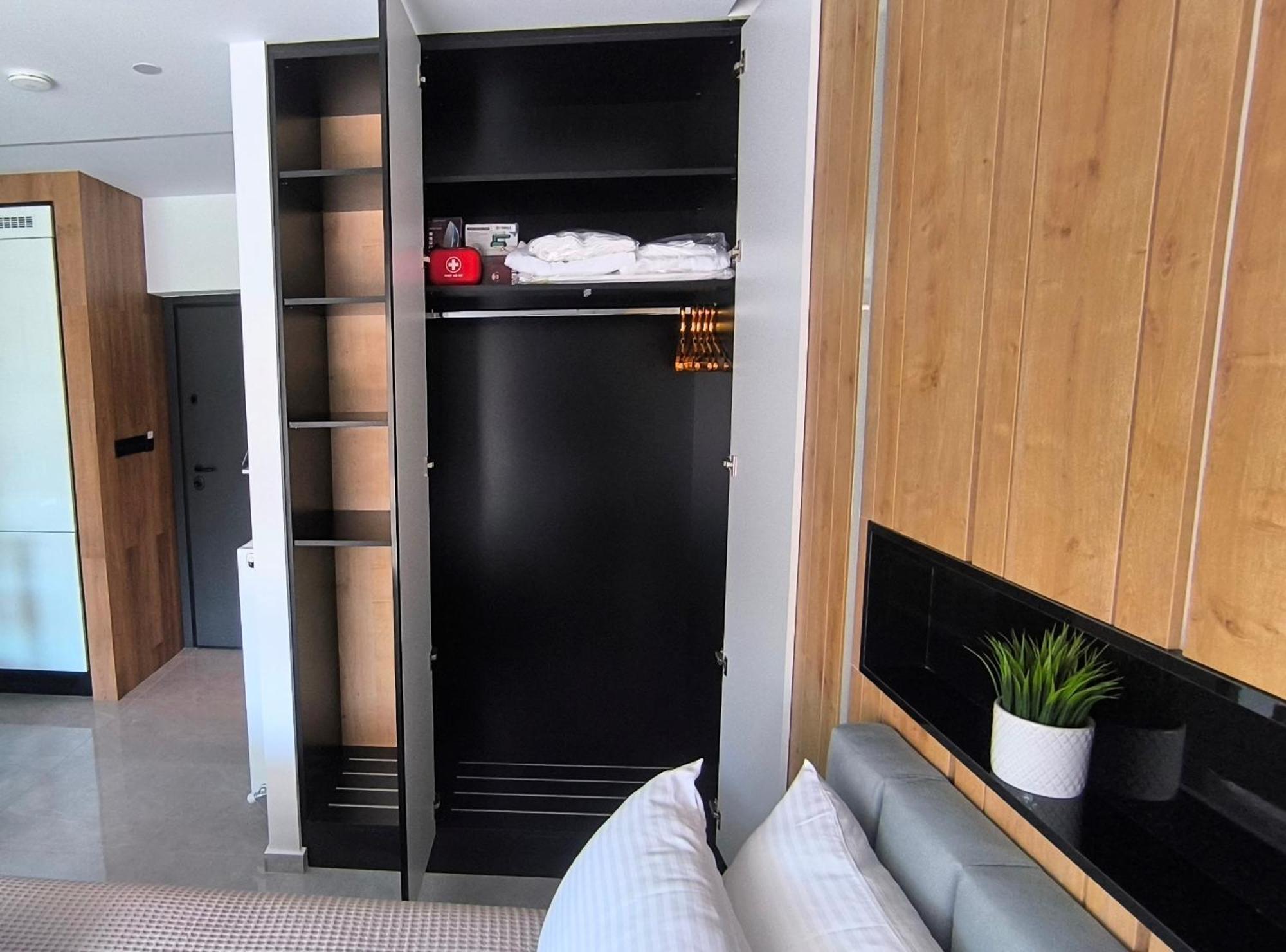 Larisa Absolute Suites, Sky View Smart Home ภายนอก รูปภาพ