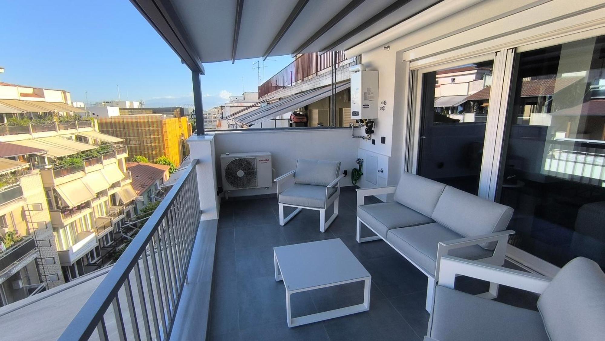 Larisa Absolute Suites, Sky View Smart Home ภายนอก รูปภาพ
